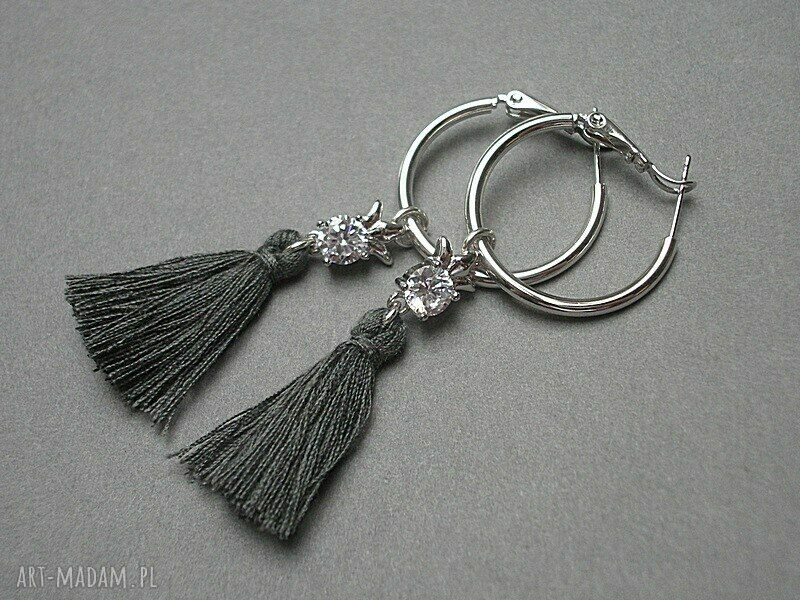 Kolczyki boho Circle Grey z chwostami elegancki szary akcent