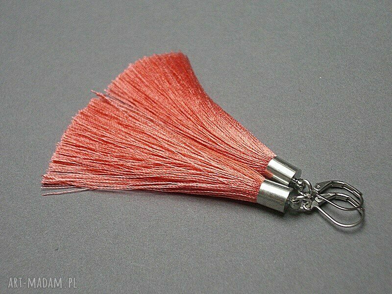 Kolczyki boho red grappa z chwostów i srebrnych elementów, 8,5 cm
