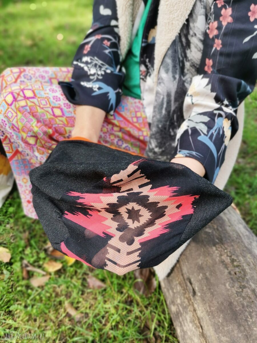 Ciemna czapka boho na podszewce - rękodzieło Ruda Klary (rozmiar uniwersalny)
