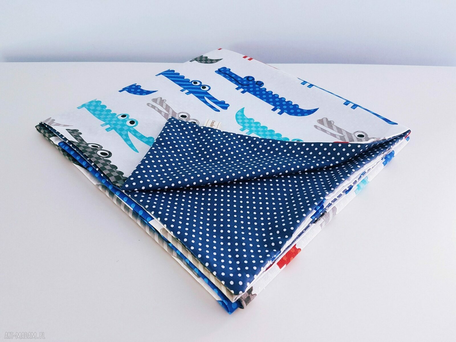 80x100 cieniutki kocyk krokodylki handmade