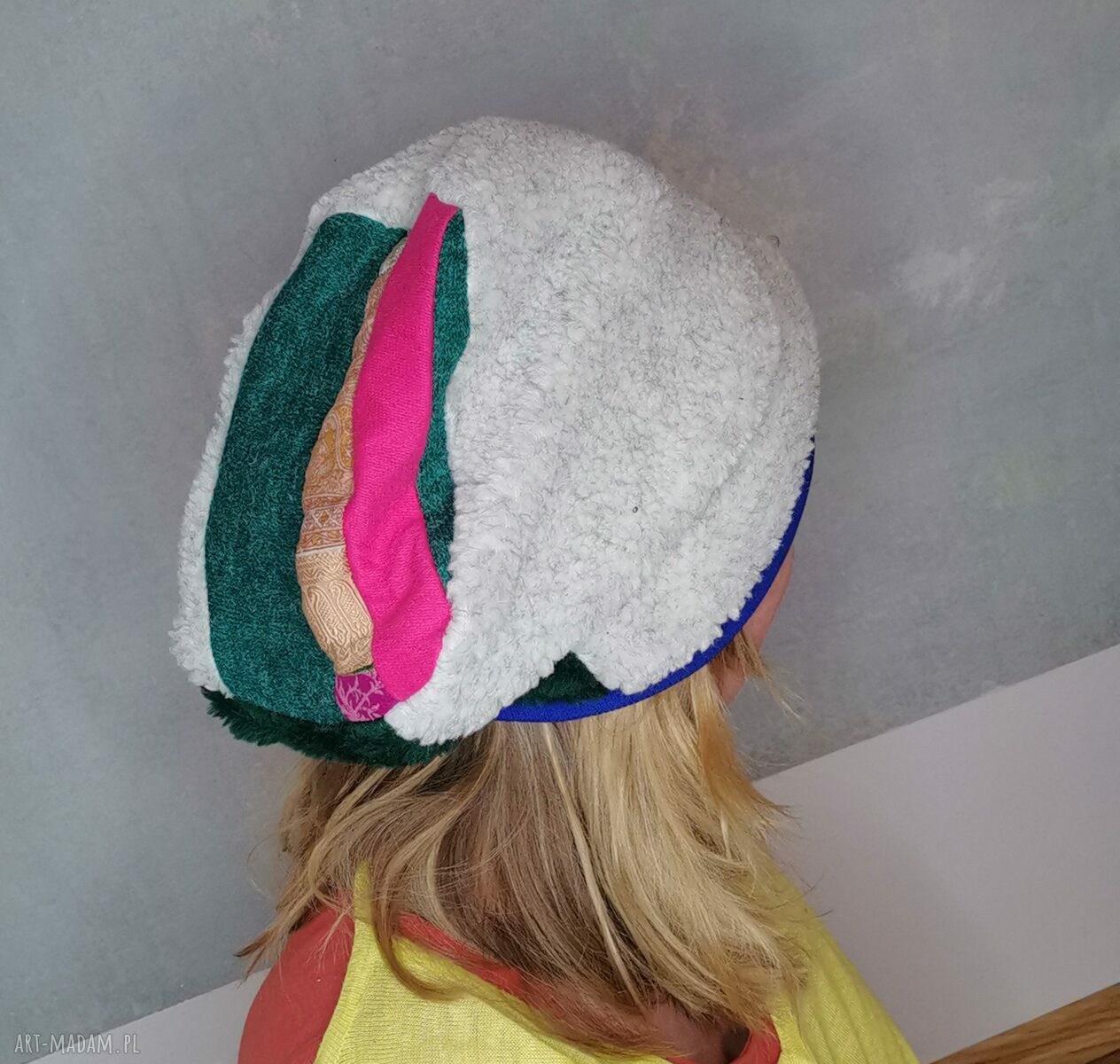 Ciepła czapka zimowa Baranek w stylu folk boho - patchwork na podszewce