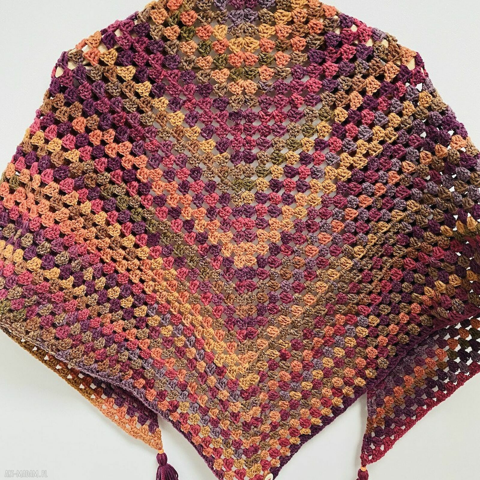 Ciepła kolorowa chusta Granny z chwostami - boho w Twoim stylu