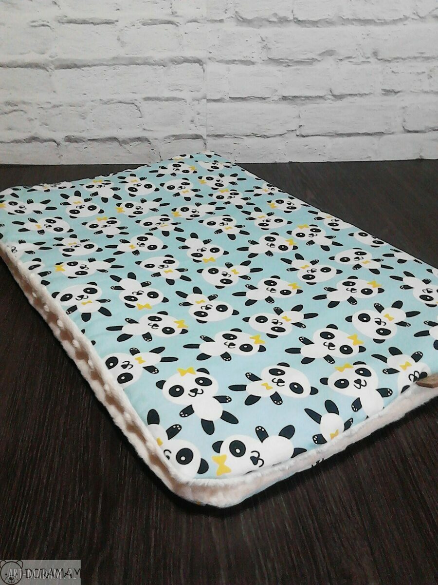 Cieplutki kocyk 75x100 z podusią Minky (komplet dla niemowlaka)