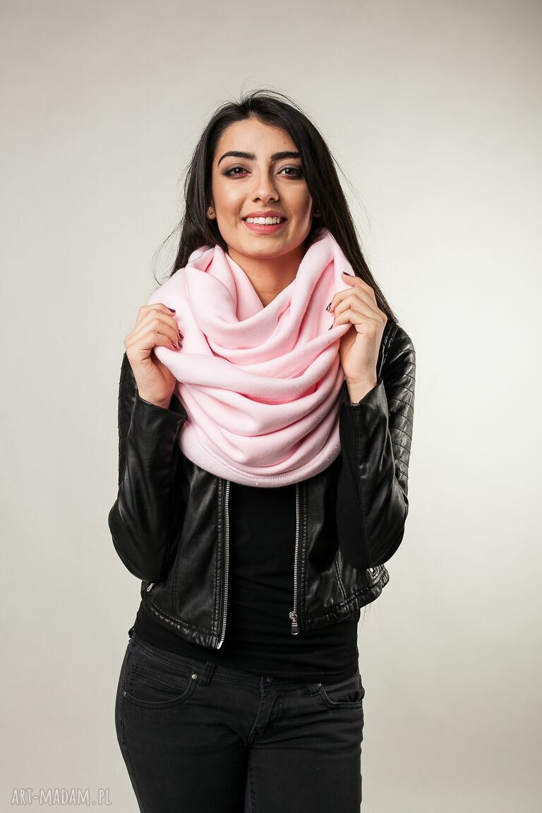 kominy: komin pudrowy róż ręczne wykonanie