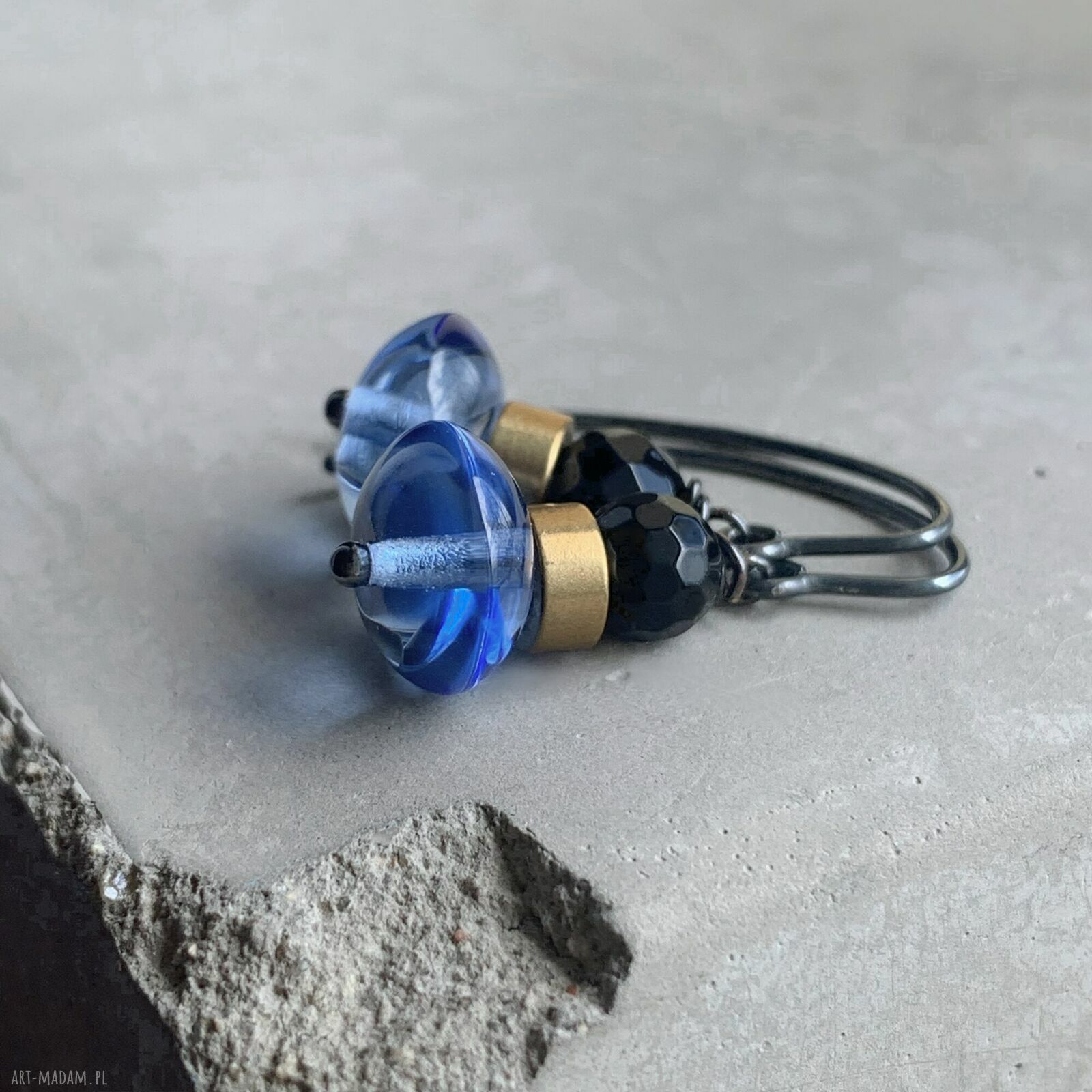 Kolczyki Cold Blue & Onyx Black - czarny onyks i chłodny błękit w nowoczesnej formie