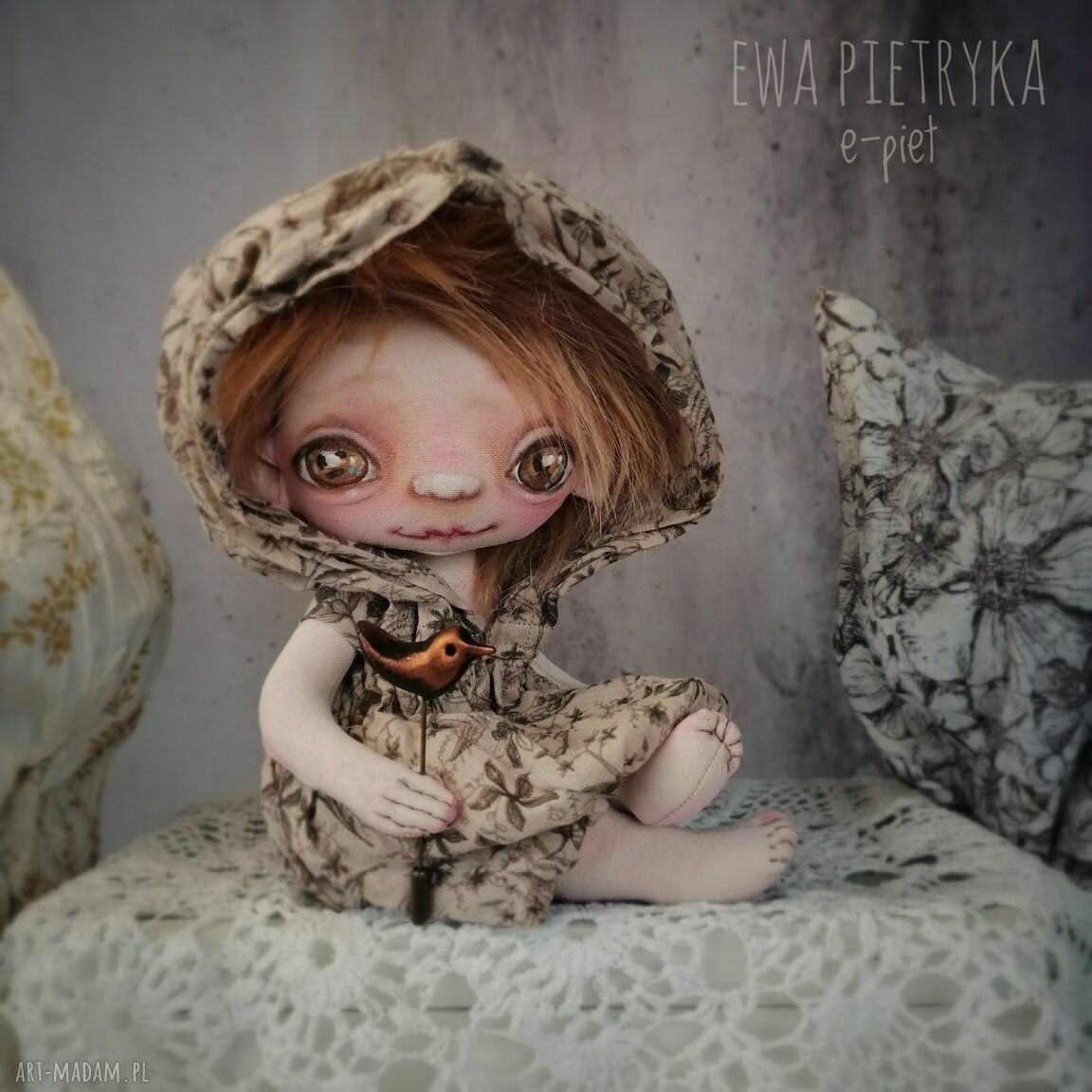 Córeczka Rogata - artystyczna lalka kolekcjonerska, ręcznie szyta i malowana