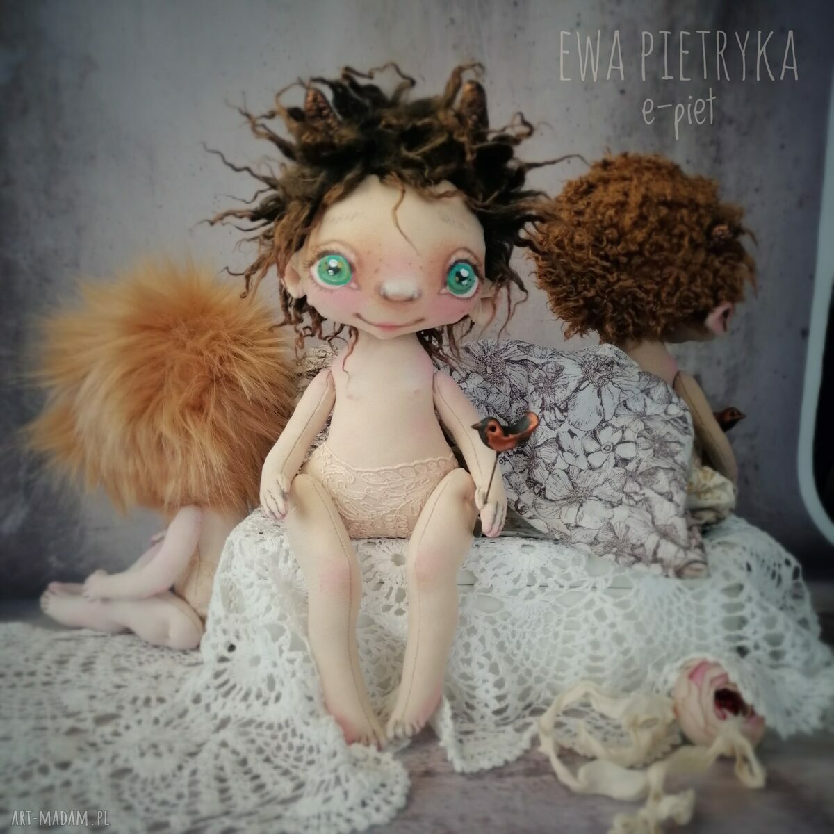 Córeczka Rogata - artystyczna lalka kolekcjonerska, ręcznie szyta i malowana