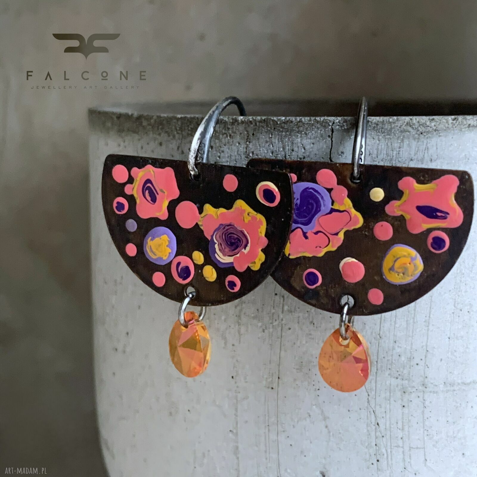 Kolczyki Cosmic Garden z emaliowanymi kwiatami i kryształami Swarovski