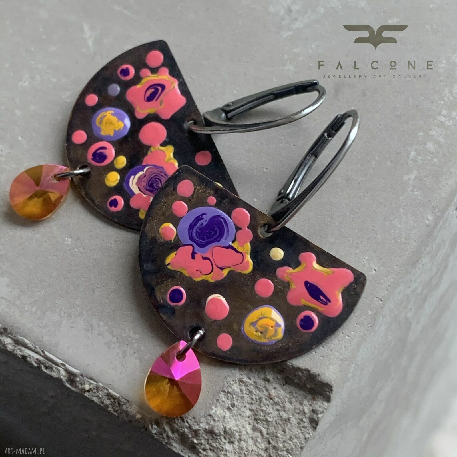 Kolczyki Cosmic Garden z emaliowanymi kwiatami i kryształami Swarovski