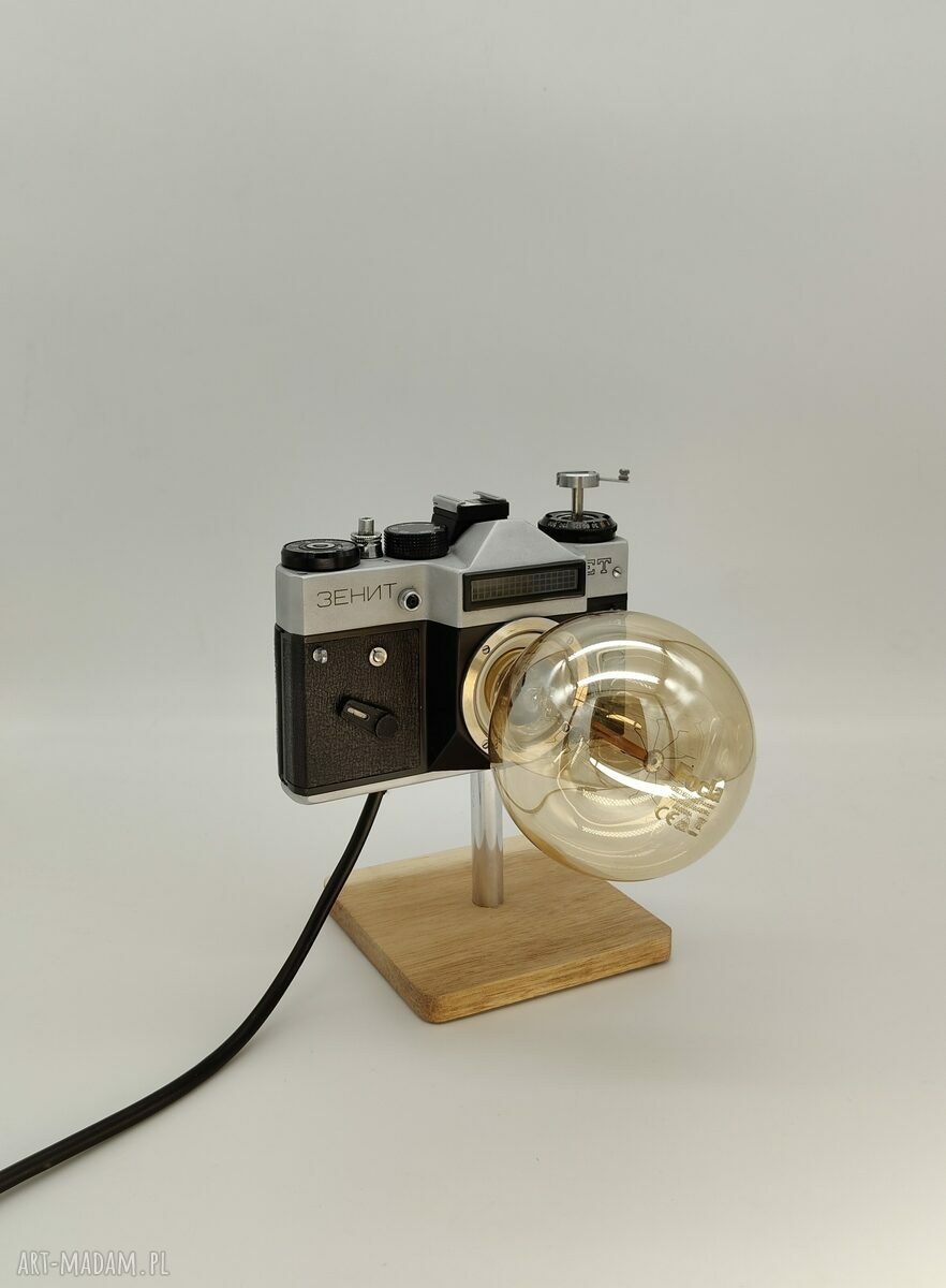 Lampka vintage z aparatu fotograficznego - oryginalny prezent retro