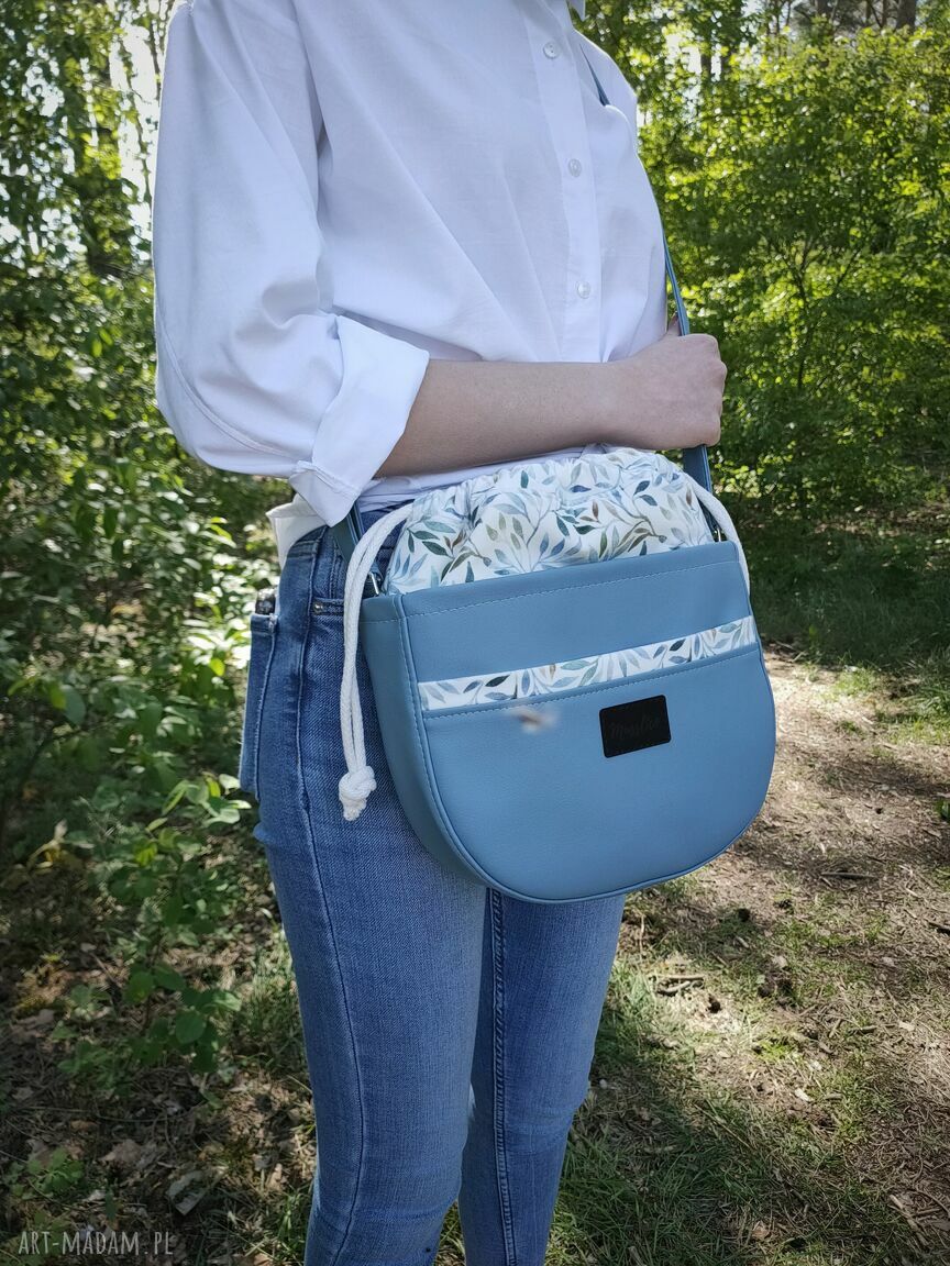 Crosserka przydymiony błękit z kominem w gałązki - handmade Musslico