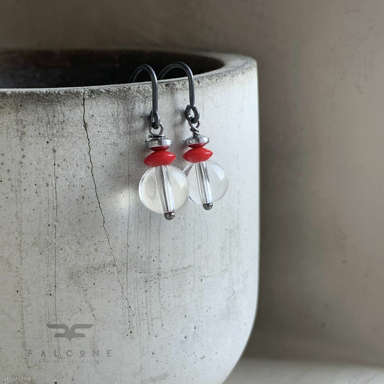Kolczyki Crystal & Red Accent - kryształ i czerwony koral w srebrnych biglach 925