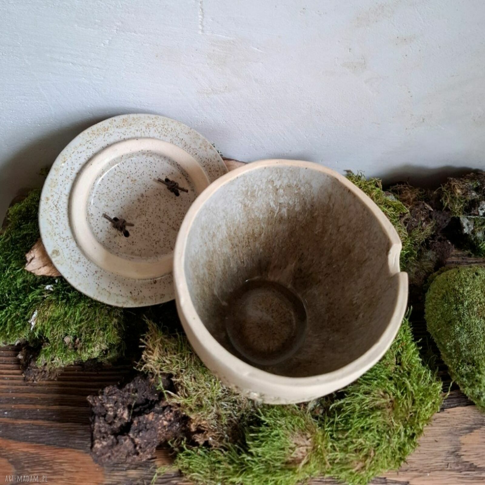 Cukiernica ceramiczna z drewnianym uchwytem - Drzewo