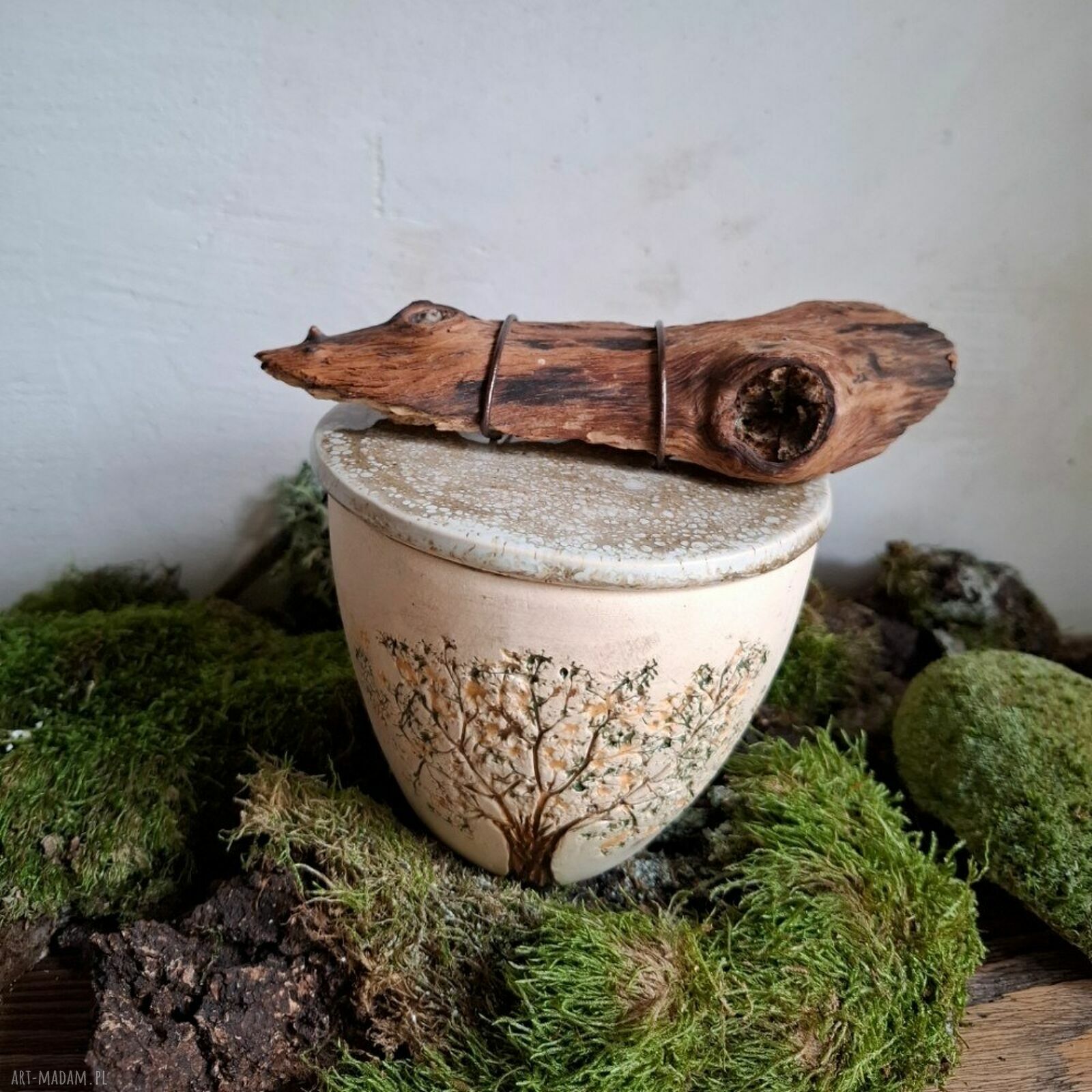 Cukiernica ceramiczna z drewnianym uchwytem - Drzewo