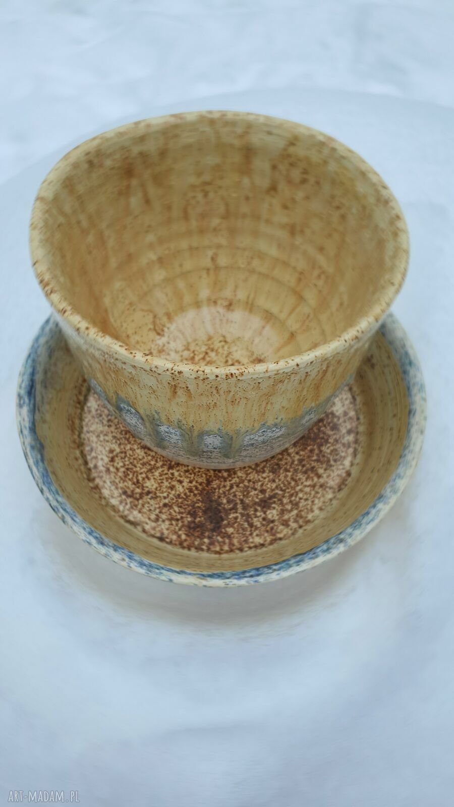 Osłonka ceramiczna z podstawką - rękodzieło z pracowni Kamionka