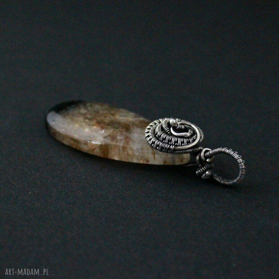 Cylia - wisiorek z agatem i oksydowanym srebrem w technice wire wrapping