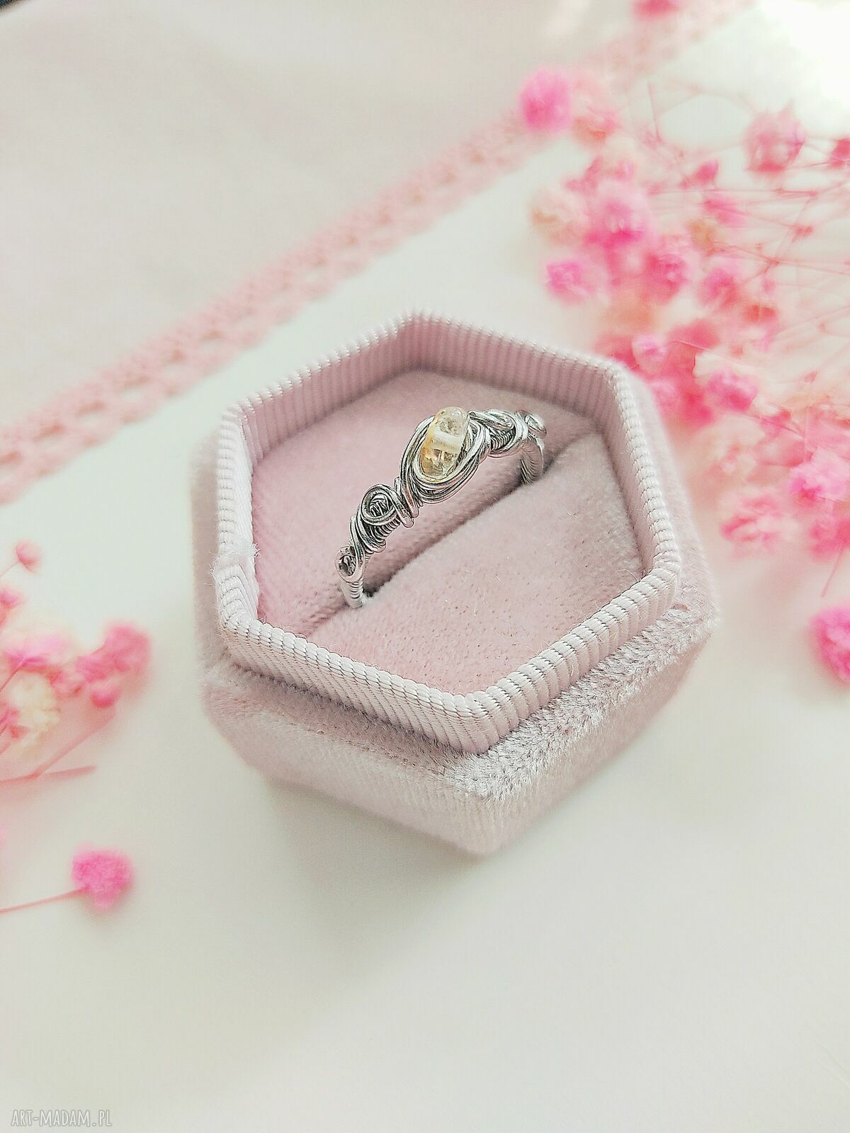 Pierścionek Cytryn regulowany ze stali chirurgicznej (handmade wire wrapping)
