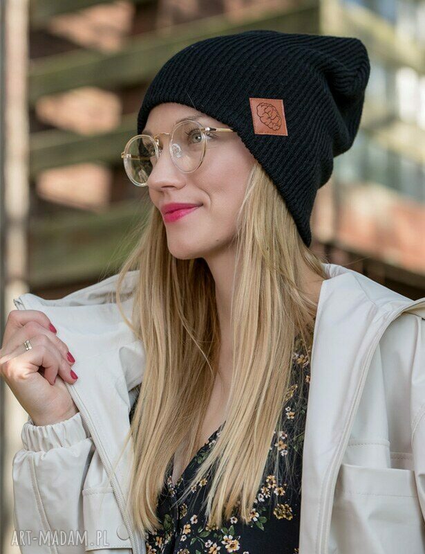 Czapka dwustronna beanie wywijana - czarna logo z ekoskórki