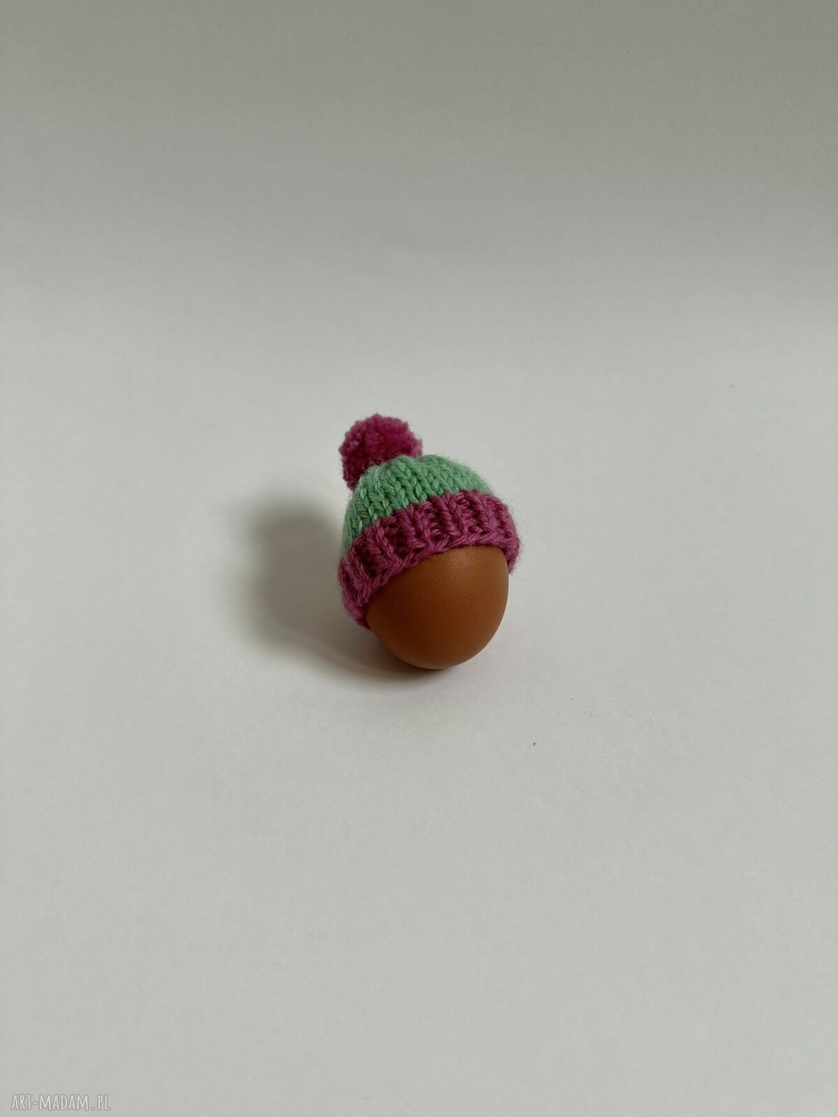 Czapeczka z pomponem na jajka wielkanocne - 1 szt.
