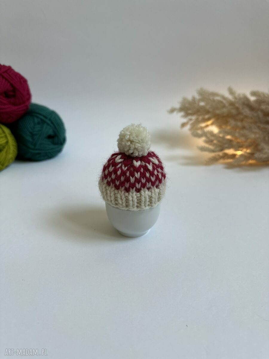 Czapeczka z pomponem na jajka wielkanocne z owczej wełny (1 szt.)