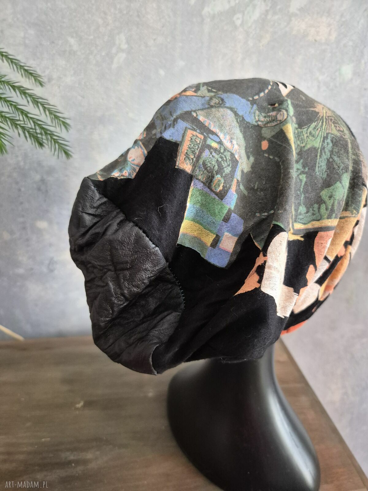 Czapka baza czarna z pomarańczowym wykończeniem i podszewką Smerfetka - rozmiar S (54-55 cm)