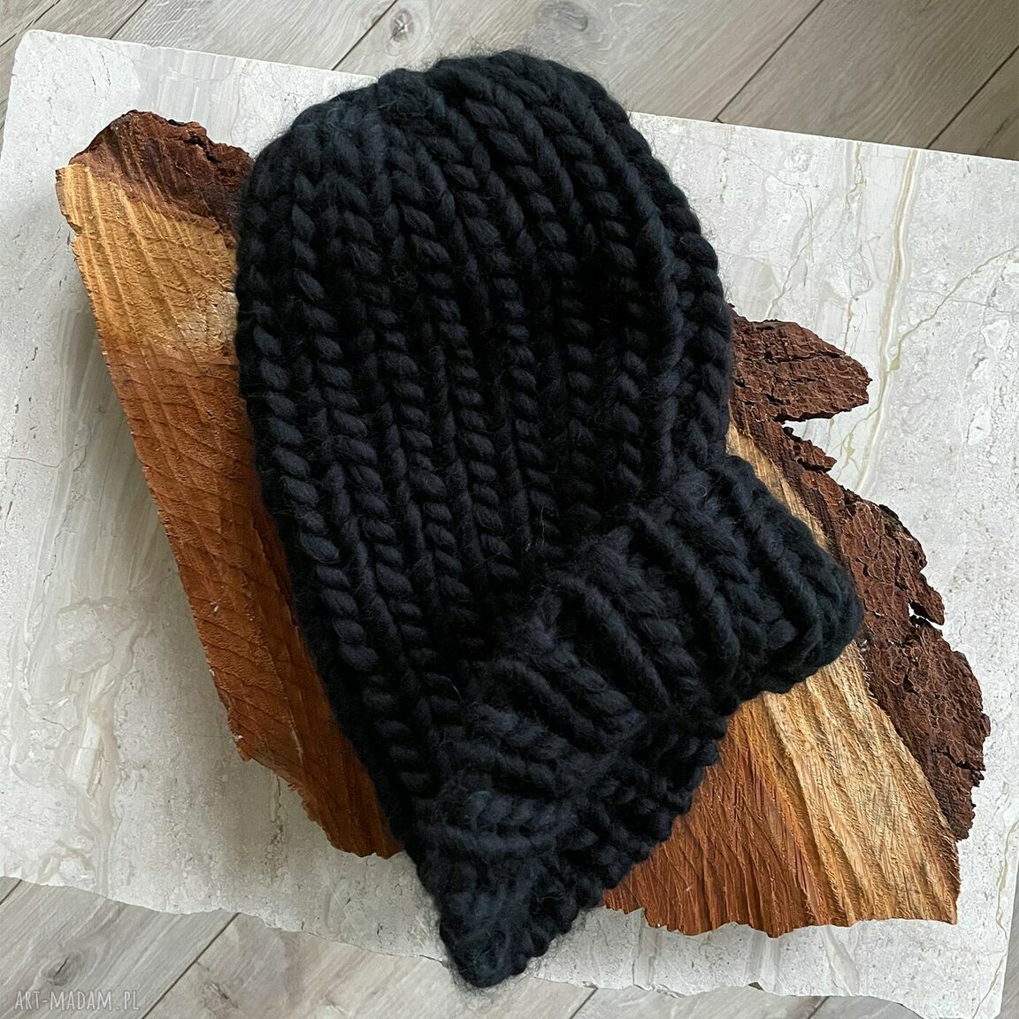 Czarna czapka wełniana beanie chunky - ręcznie robiona na drutach