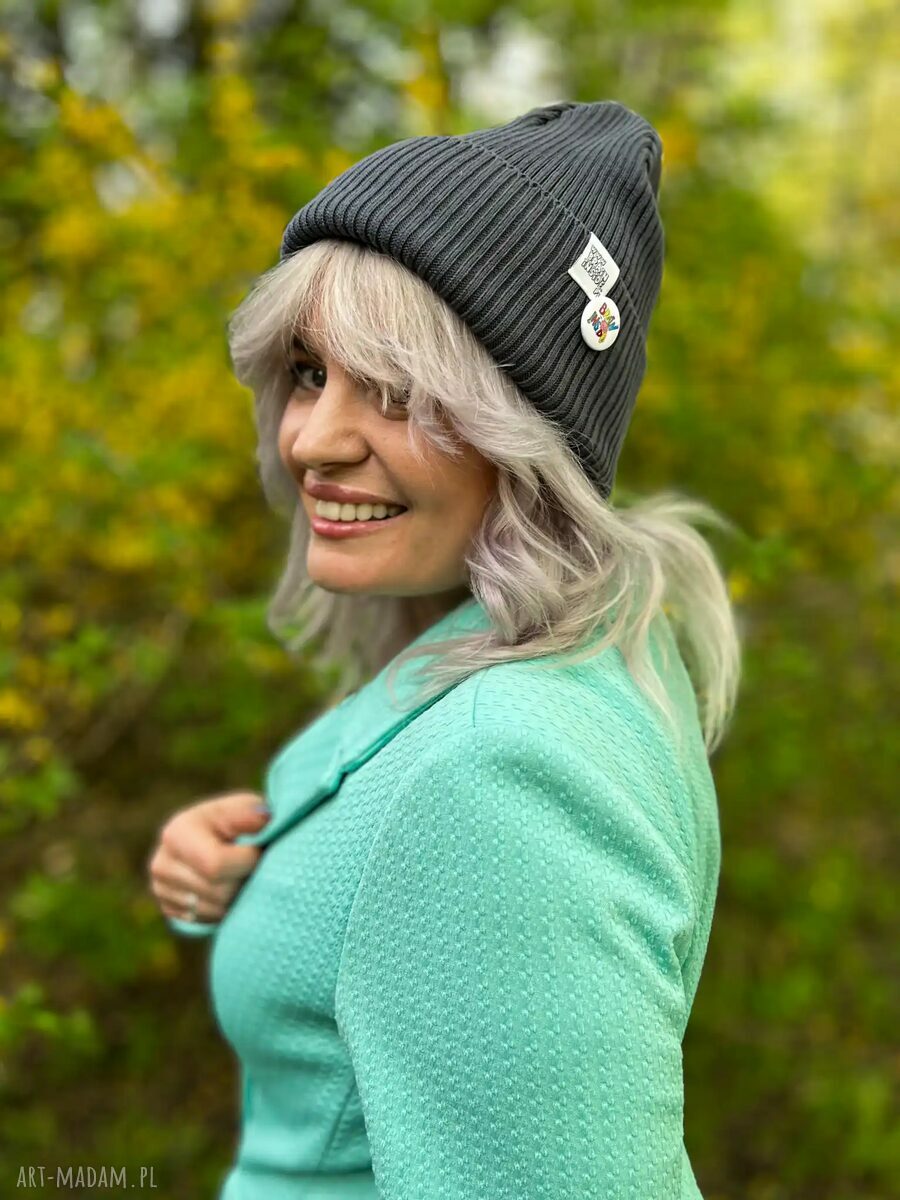Ręcznie robiona czapka beanie z bawełny Brain Inside w ciemnym szarym 2w1