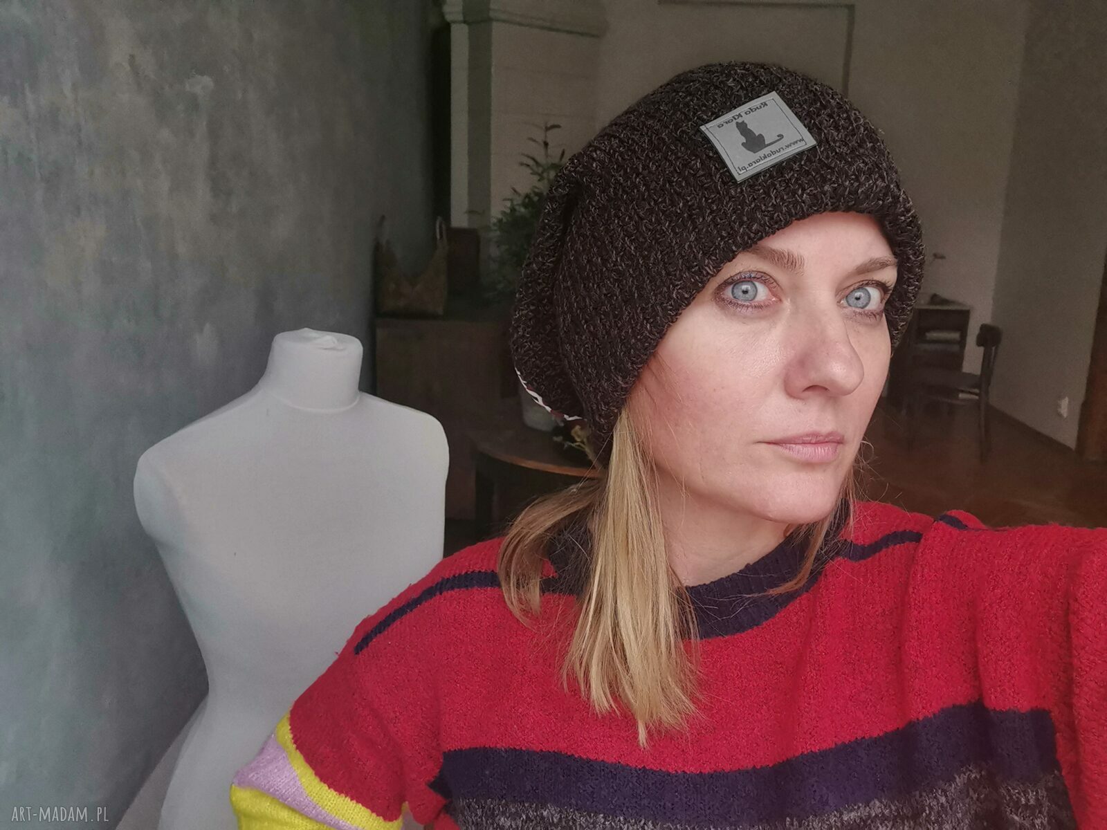 Brązowa czapka Smerfetka unisex na podszewce - ręcznie robiona boho folk