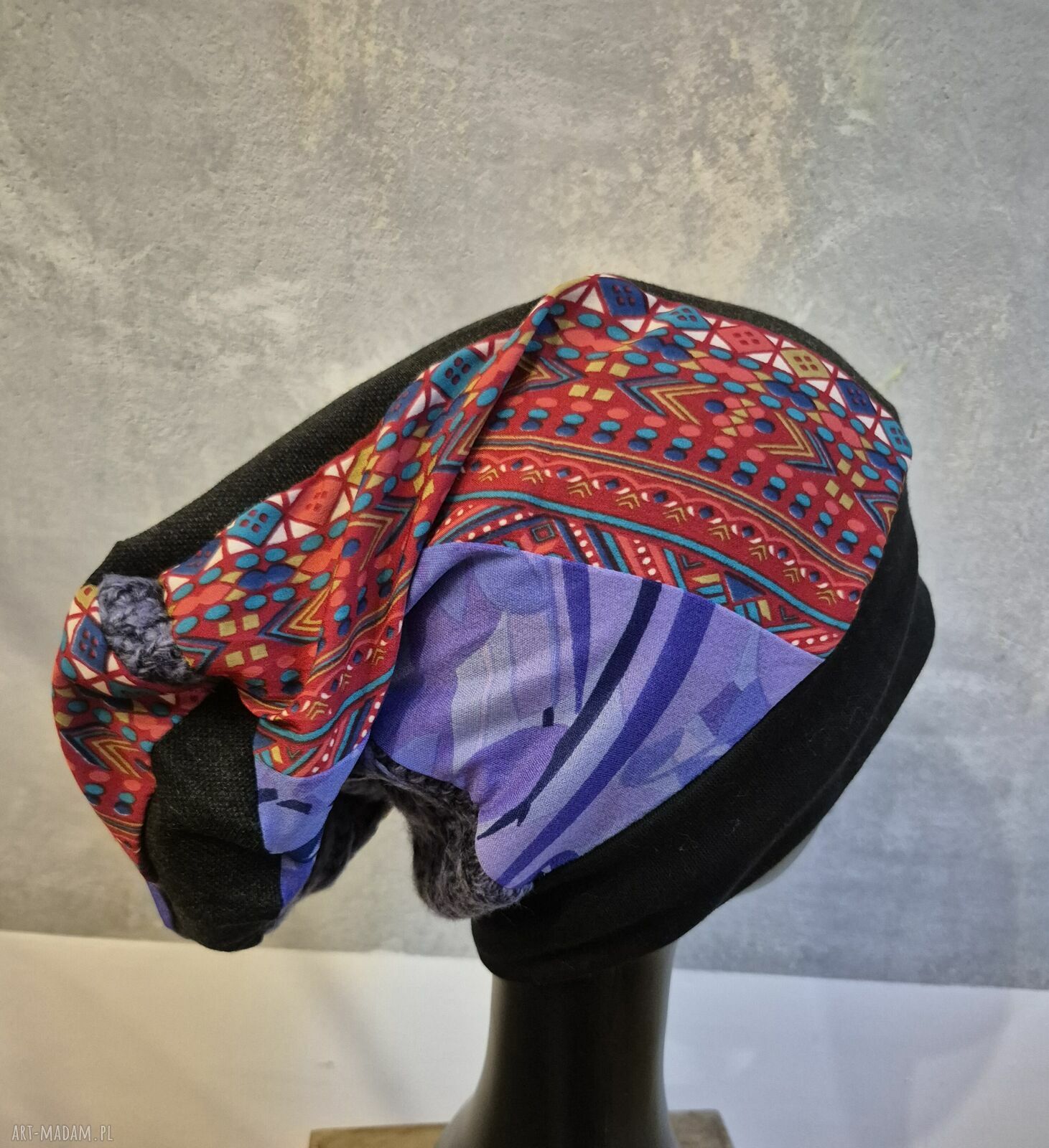 Ręcznie robiona czapka damska handmade na co dzień