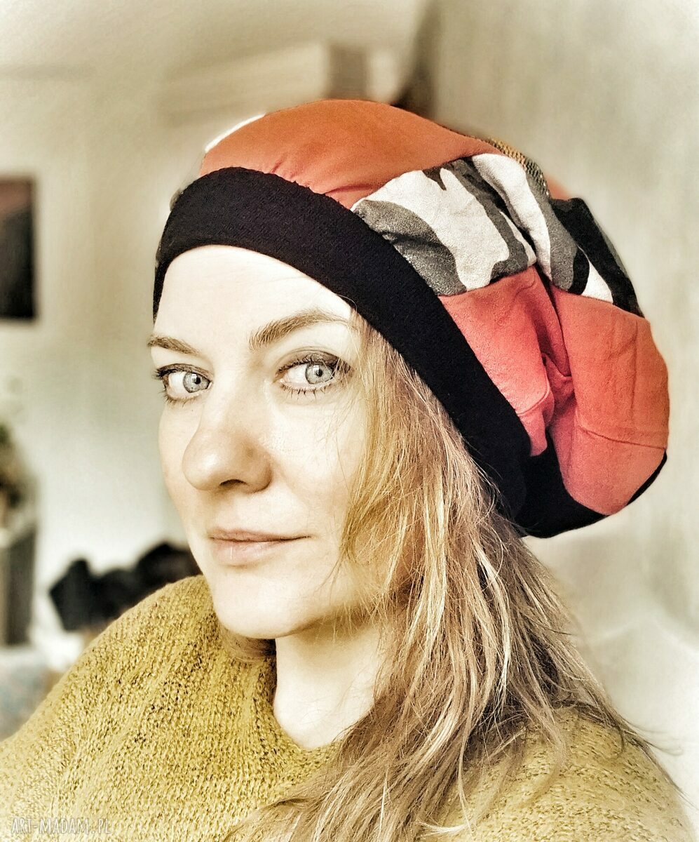 Oversize czapka codzienna patchworkowa pomarańczowa dla artystki - Ruda Klara