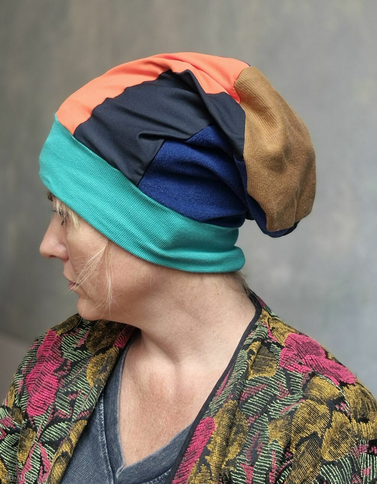 Ręcznie wykonana czapka damska handmade na co dzień