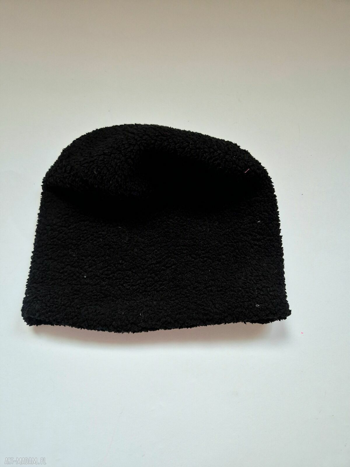Ciepła czapka czarny baranek z sztucznym futerkiem na podszewce - handmade