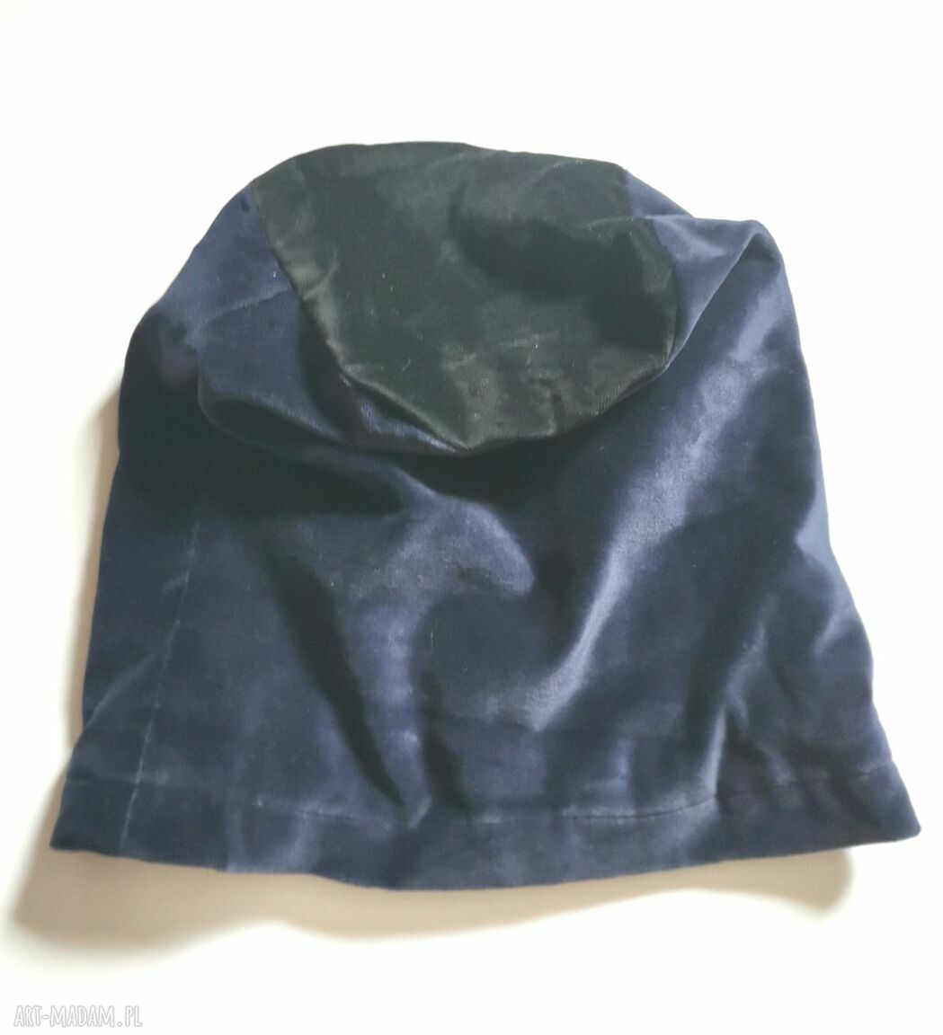Aksamitna czapka damska granatowo-czarna na podszewce - styl handmade