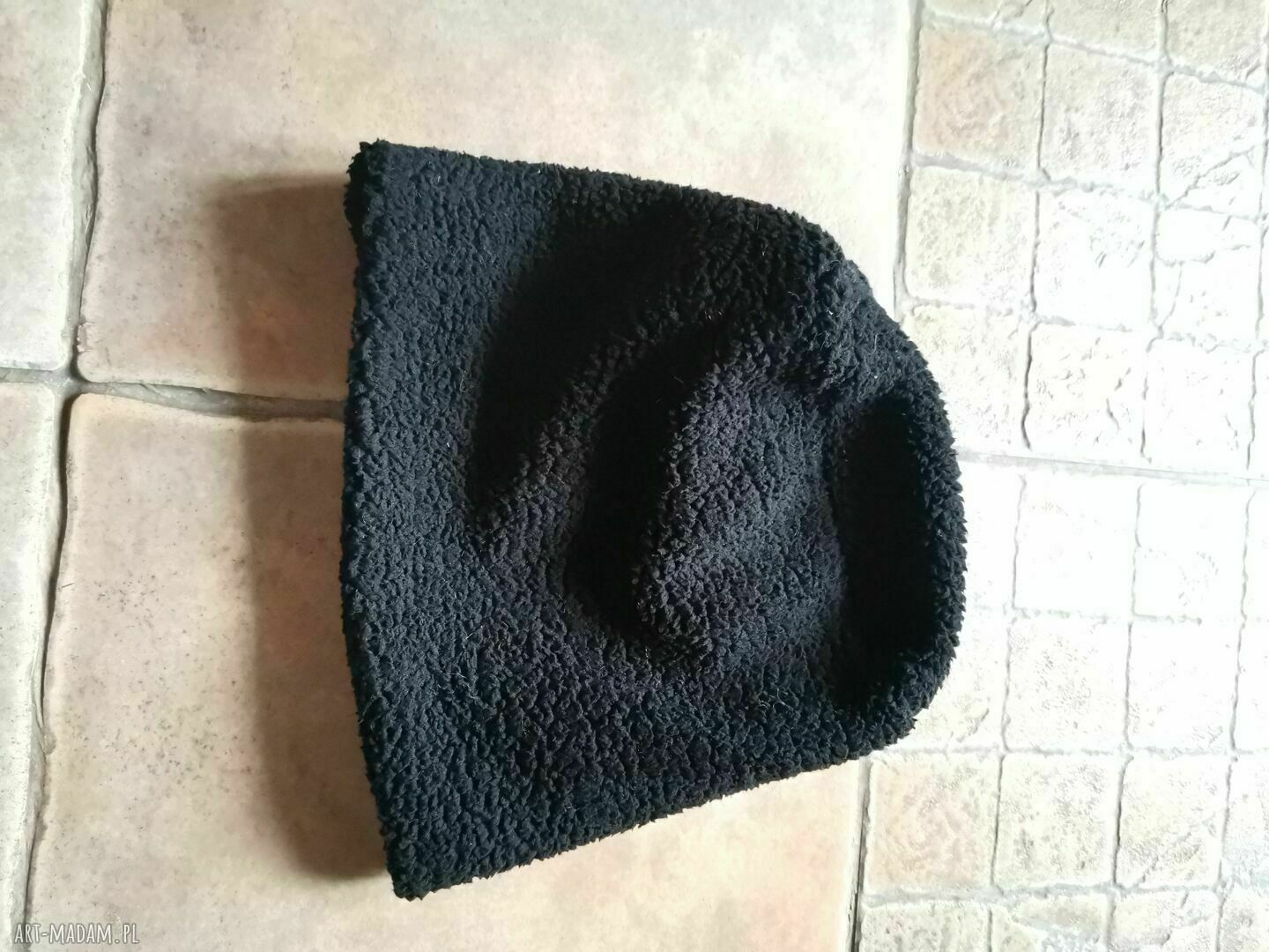 Czapka damska czarny baranek na podszewce - 58-59 cm
