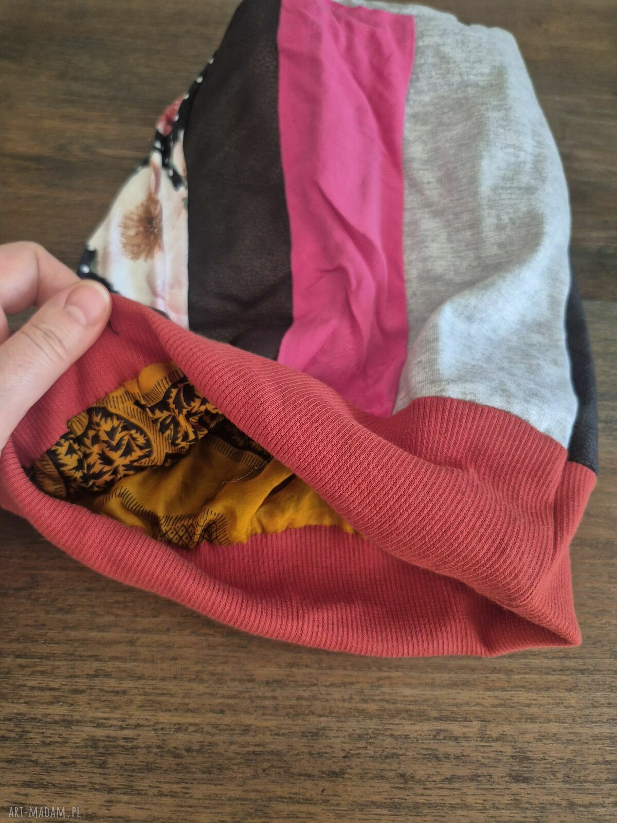 Czapka damska wiosenna handmade - rozmiar uniwersalny na podszewce