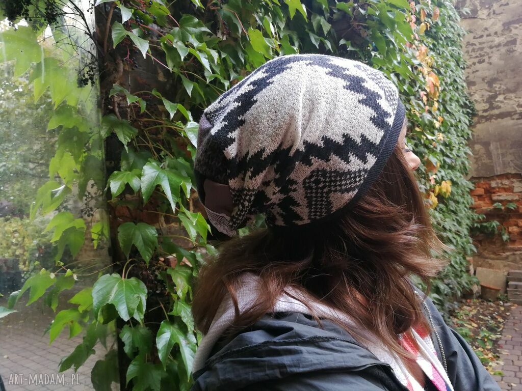 Czapka damska Etno Boho z motywem koronki - ręcznie robiona, rozmiar uniwersalny
