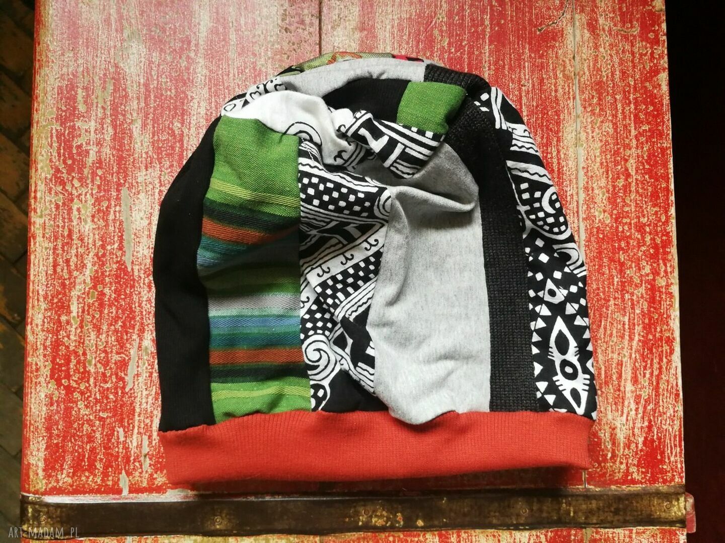 Czapka damska patchwork na podszewce - rozmiar uniwersalny