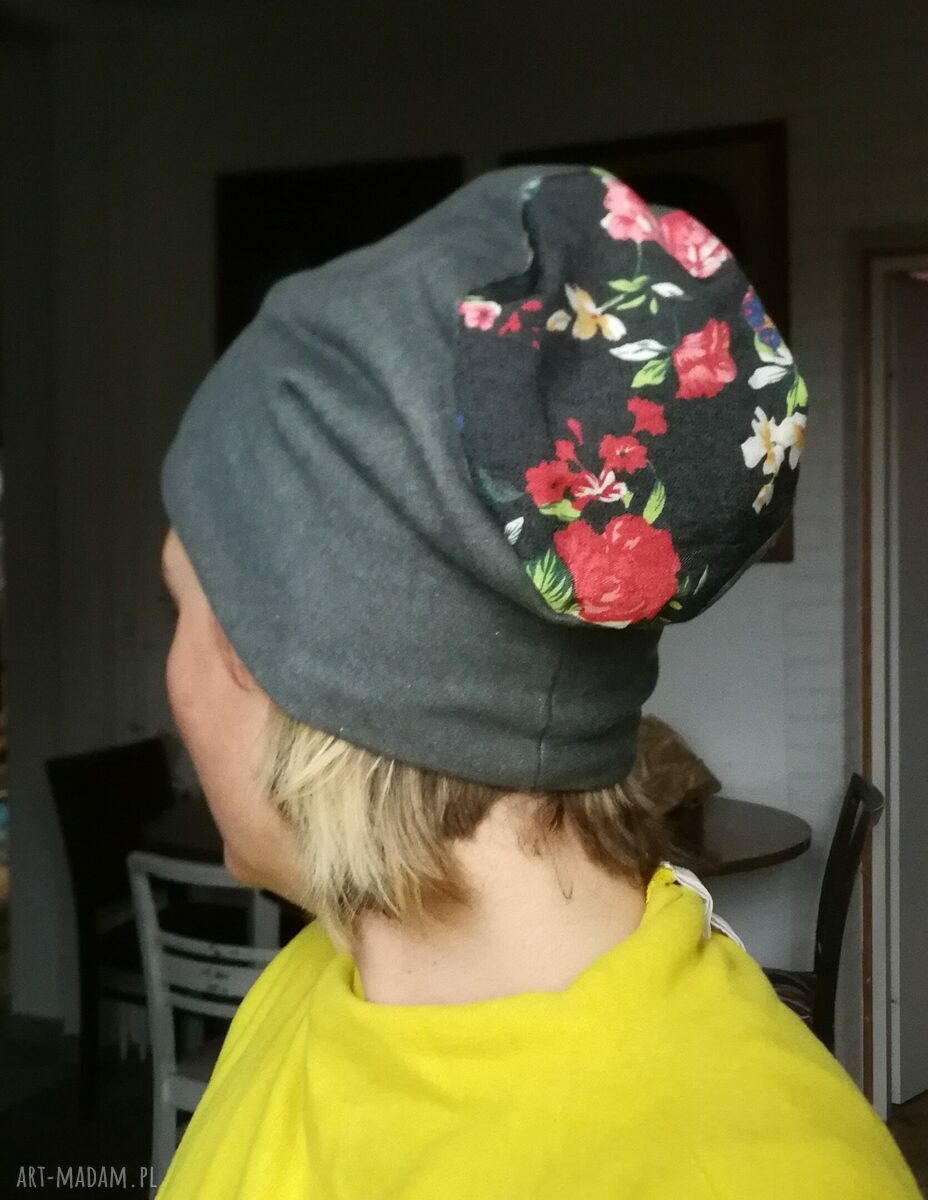 Czapka damska na podszewce Boho Kwiaty - rozmiar uniwersalny