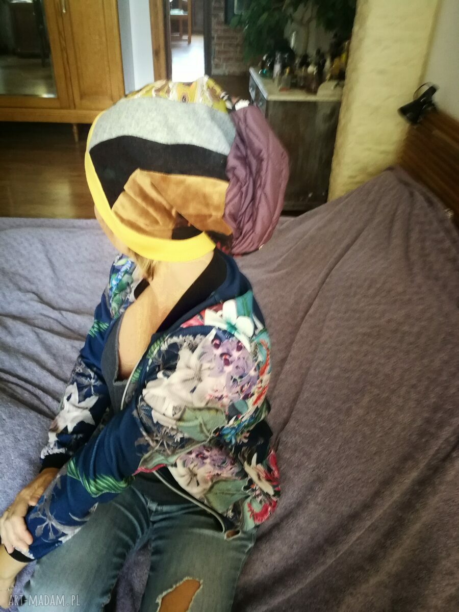 Czapka damska patchworkowa Smerfetka na podszewce - miękka i lekko rozciągliwa