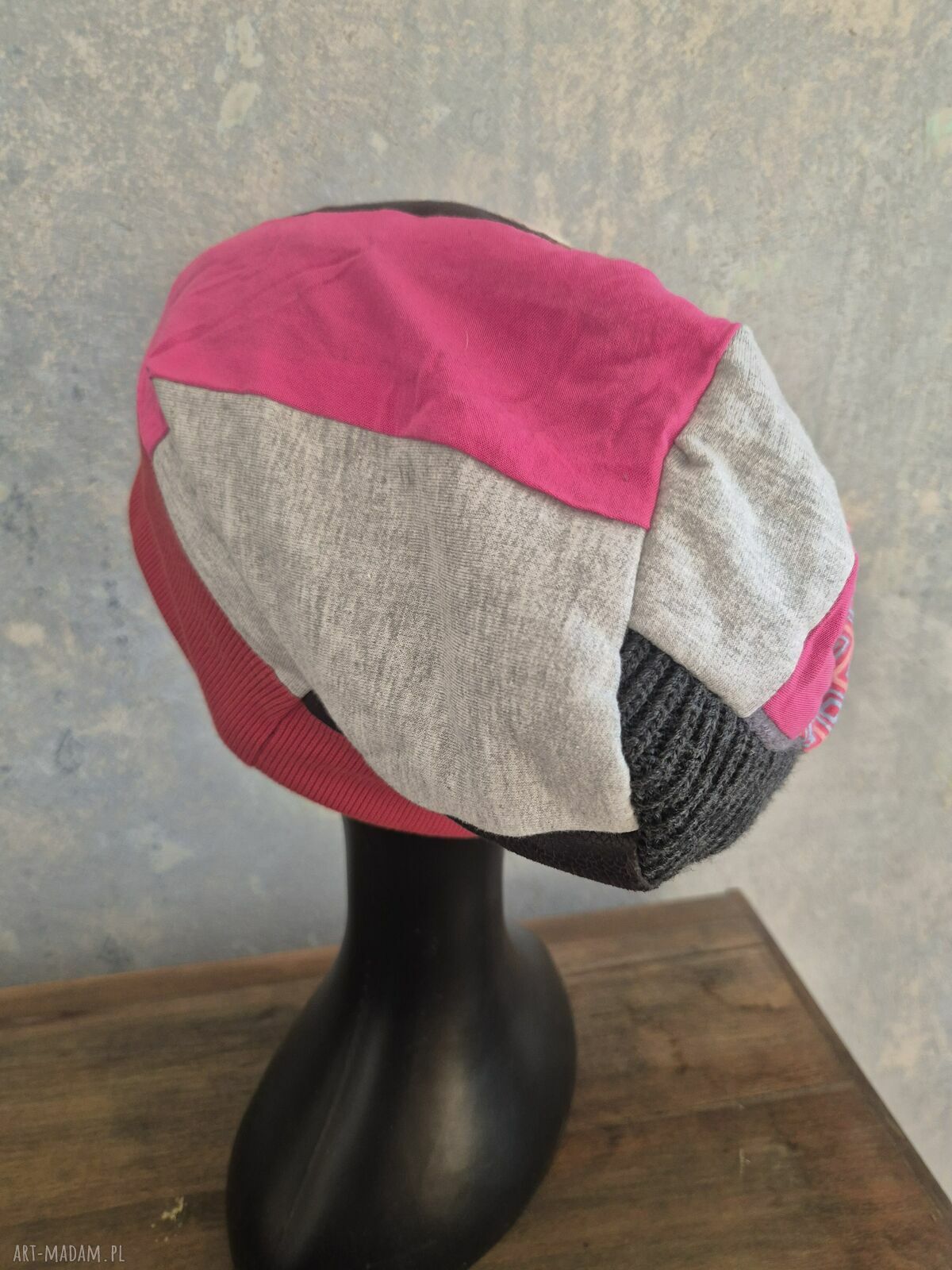 Czapka damska wiosenna handmade - rozmiar uniwersalny na podszewce