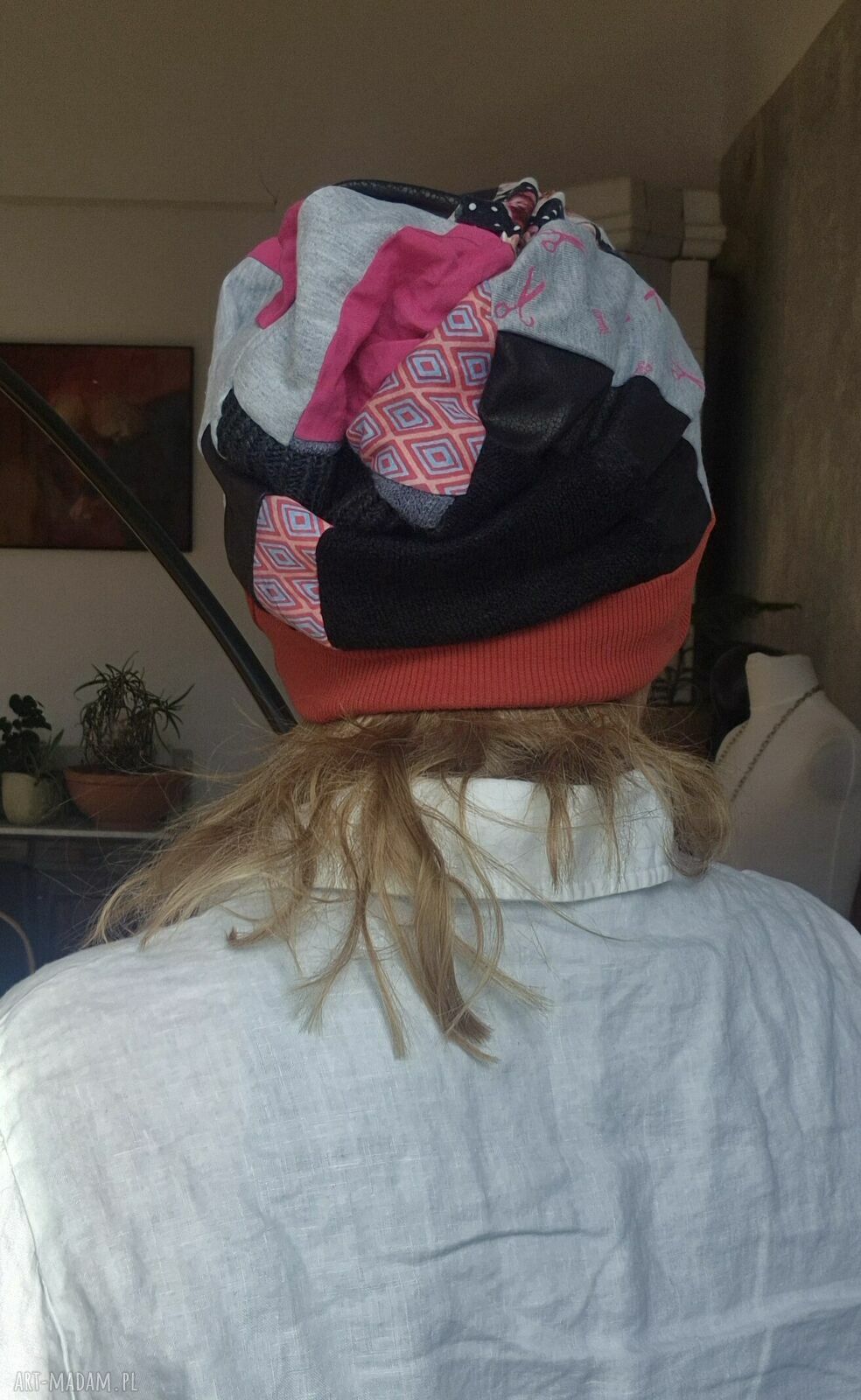 Czapka damska wiosenna handmade - rozmiar uniwersalny na podszewce