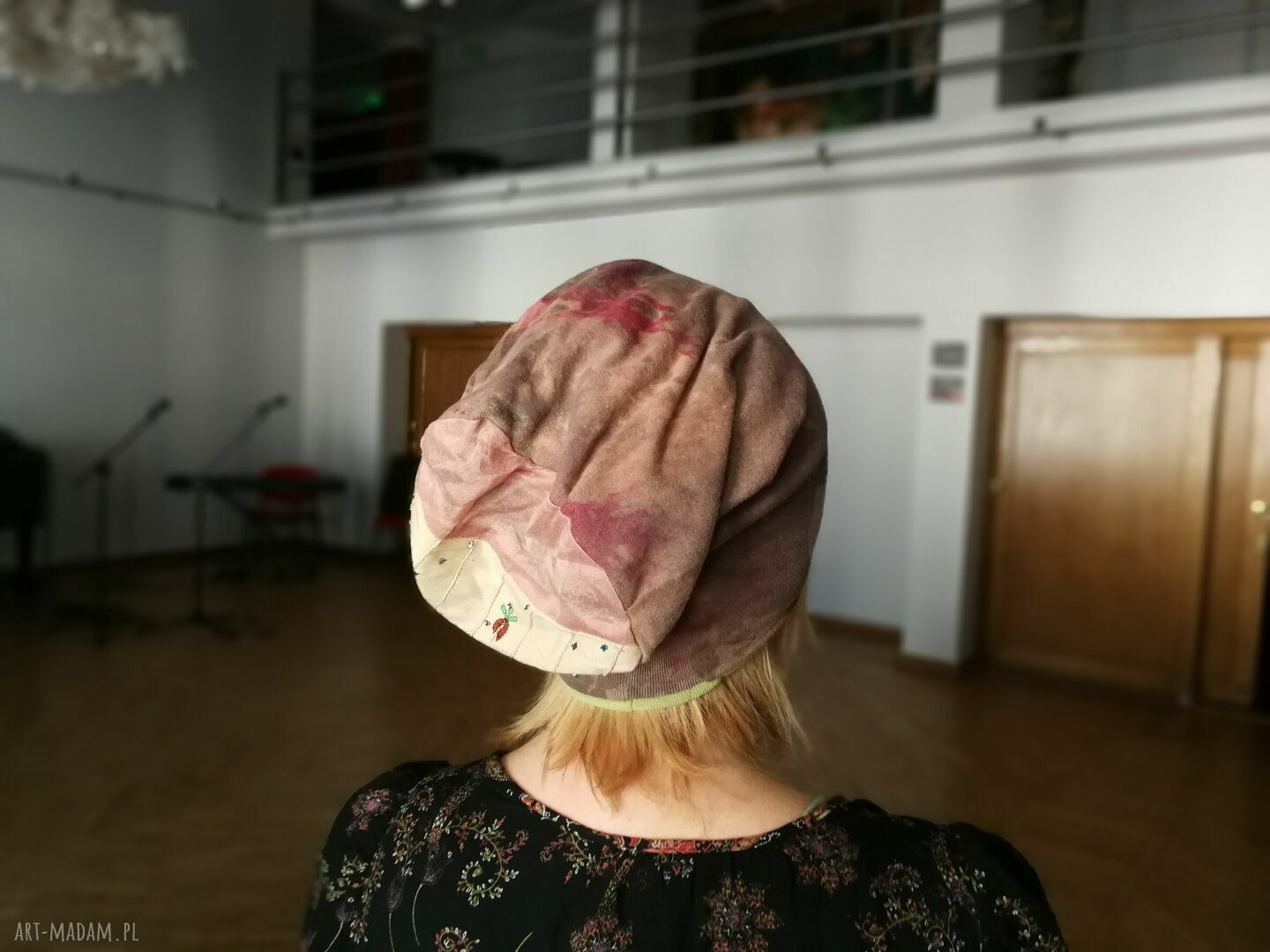Czapka damska dzianinowa ręcznie farbowana - na podszewce, wiosenna