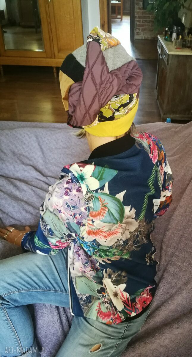Czapka damska patchworkowa Smerfetka na podszewce - miękka i lekko rozciągliwa