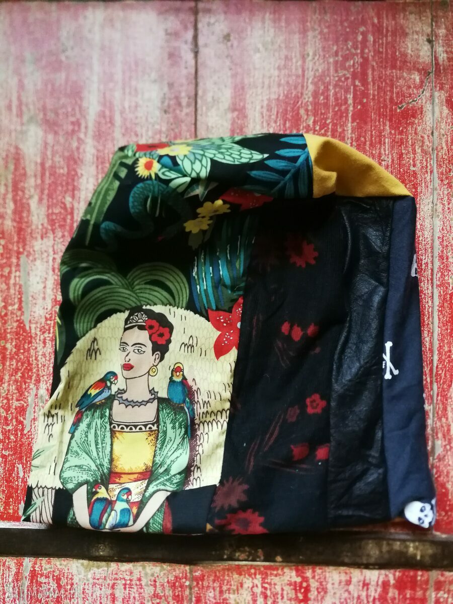Czapka damska patchworkowa Frida Kahlo - rozmiar uniwersalny