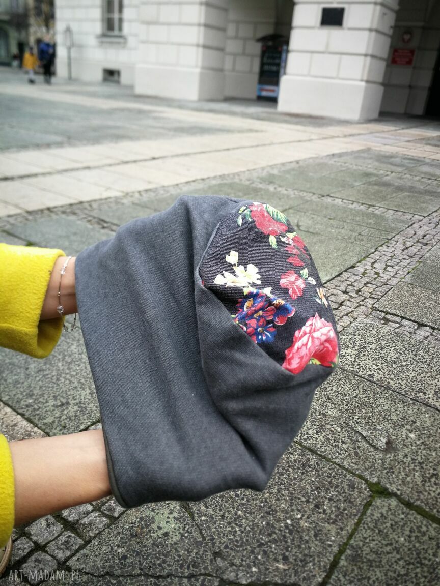 Czapka damska na podszewce Boho Kwiaty - rozmiar uniwersalny