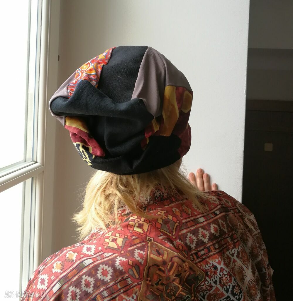 Czapka damska patchworkowa handmade etno-boho folk z motywem węża - na podszewce