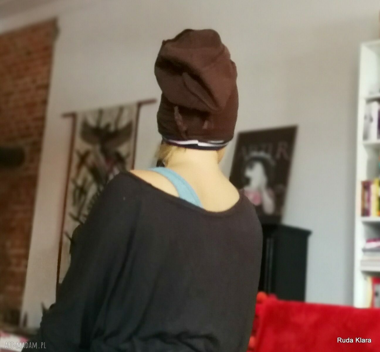 Brązowa czapka damska na podszewce - ręcznie robiona z lekką rozciągliwością (58 cm)