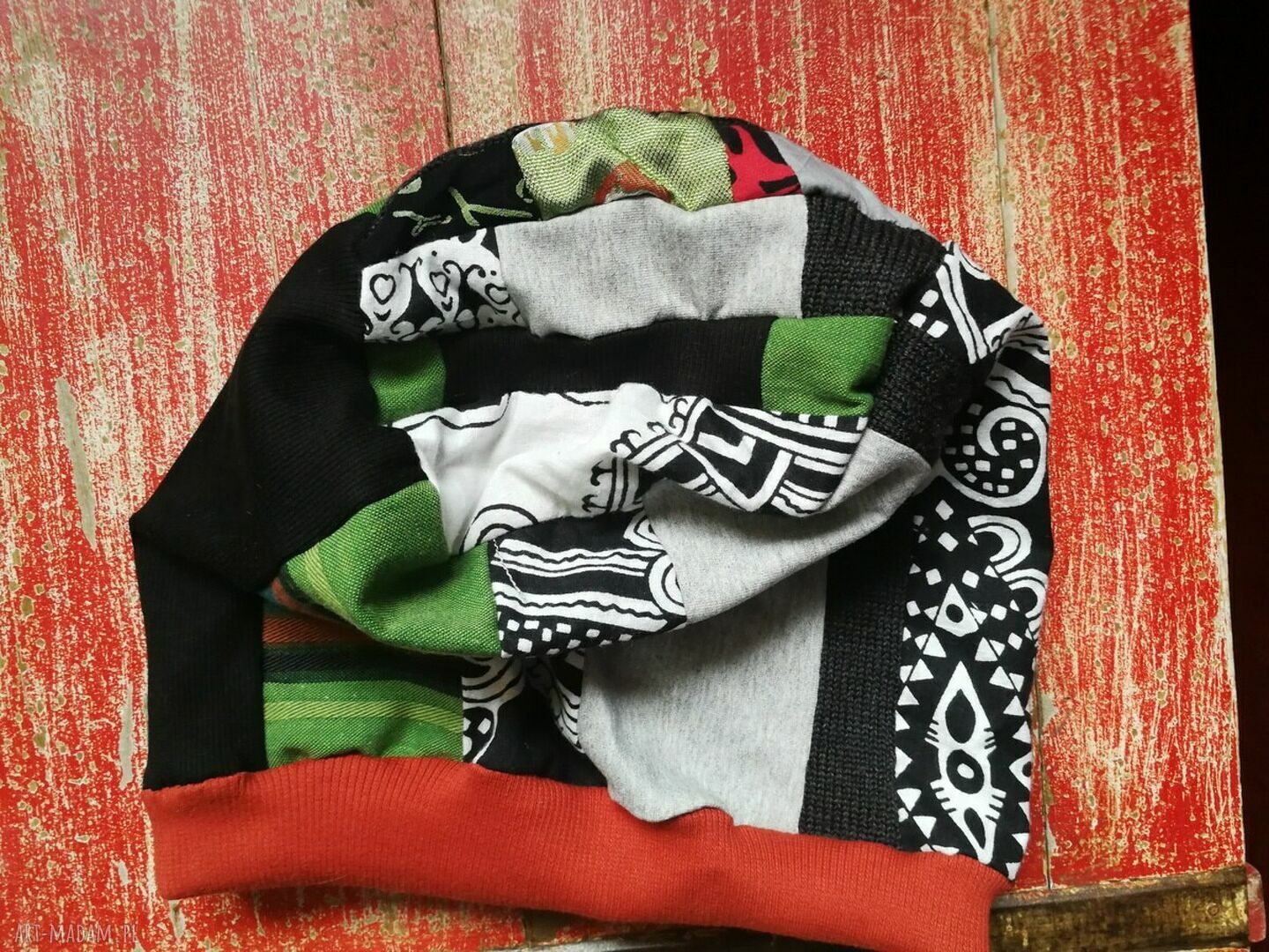 Czapka damska patchwork na podszewce - rozmiar uniwersalny