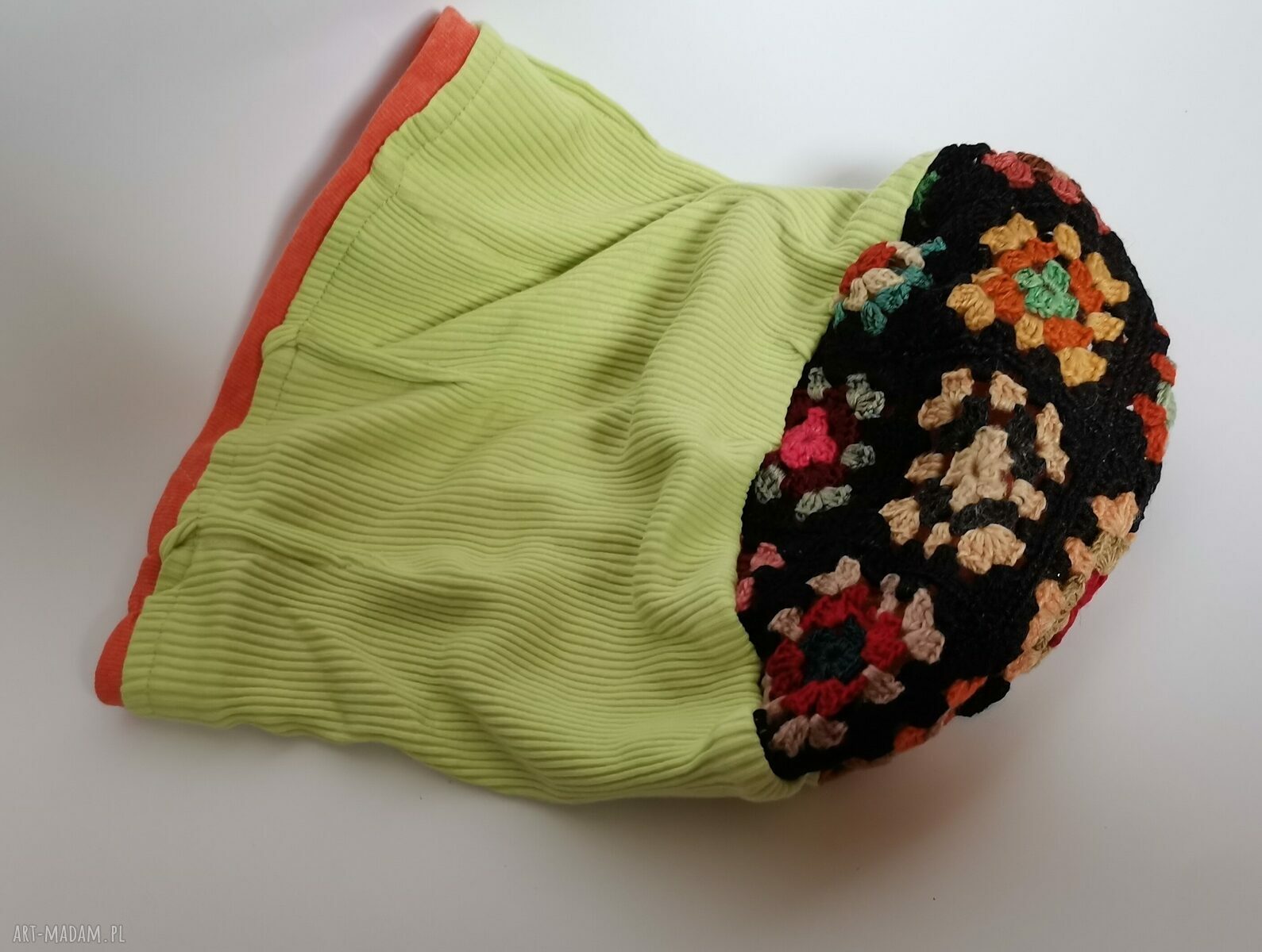 Czapka damska boho z dzianiny na podszewce, duża na loki i dredy