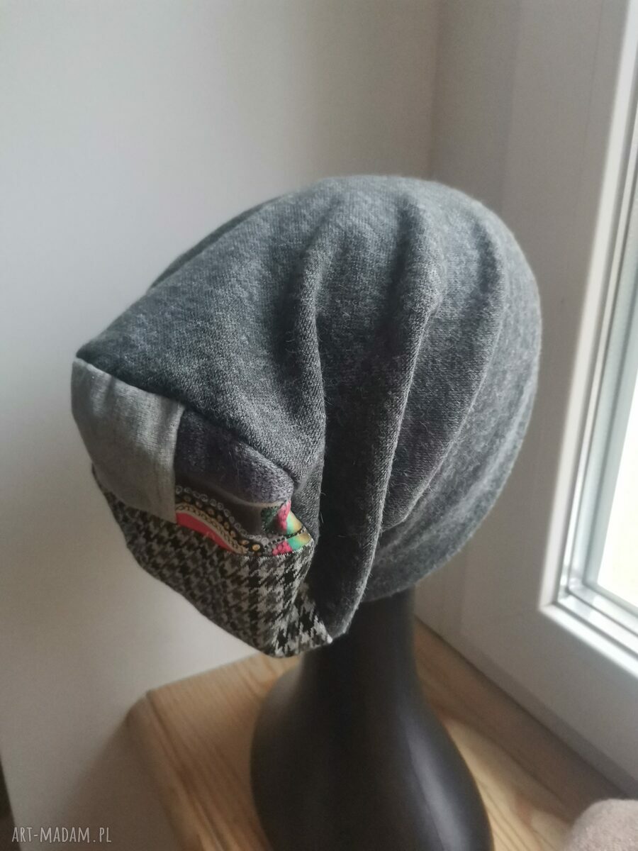 Czapka damska na podszewce Ruda Klara Frida - obwód uniwersalny